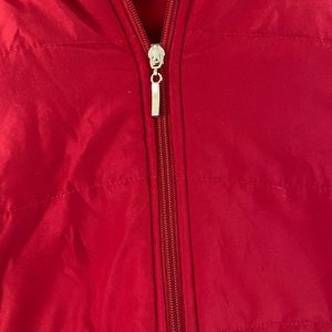 Women’s quilted bodice with sweater, sleeves and hood